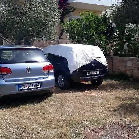 çela